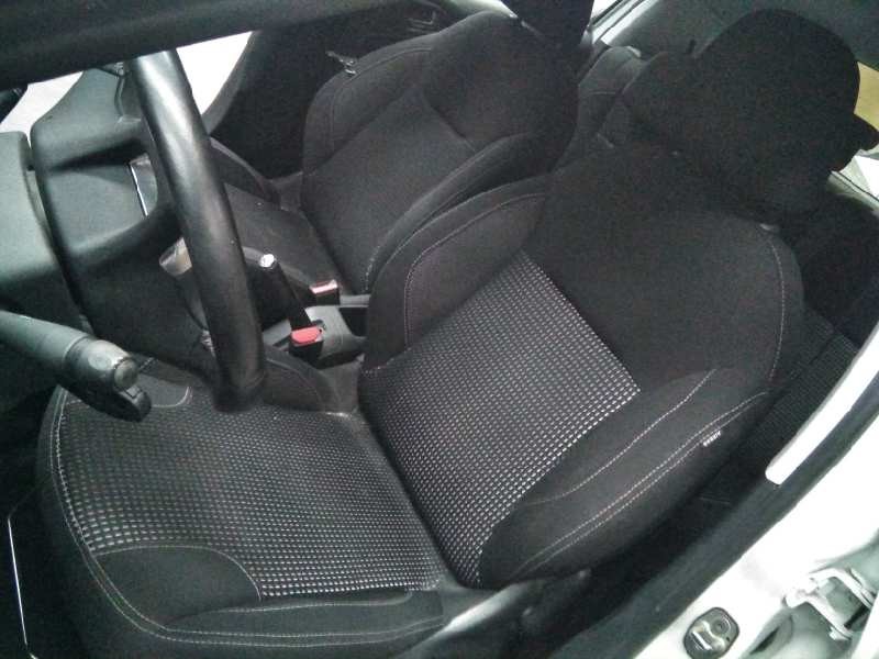 peugeot 208 del año 2016