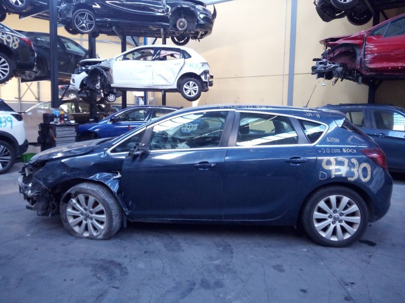 opel astra j lim. del año 2009