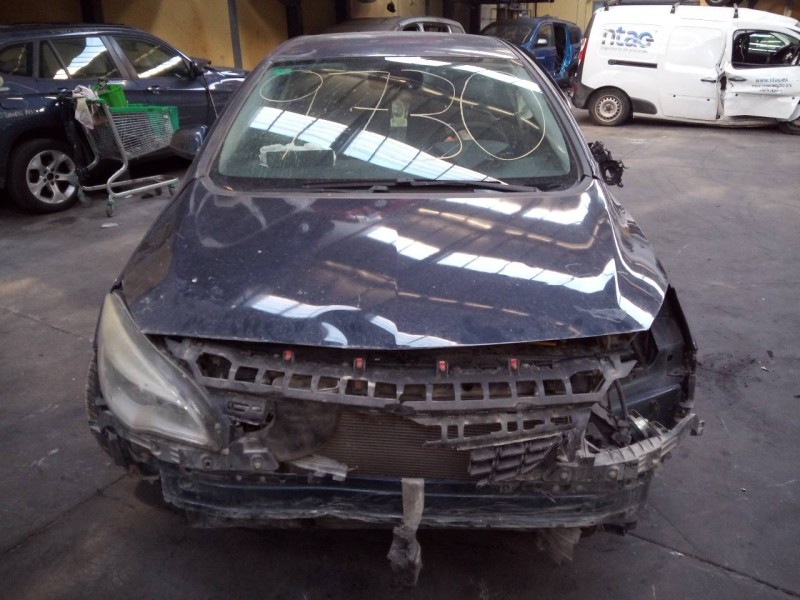 opel astra j lim. del año 2009
