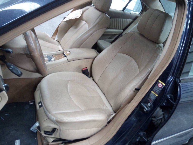 mercedes-benz clase e (w211) berlina del año 2008