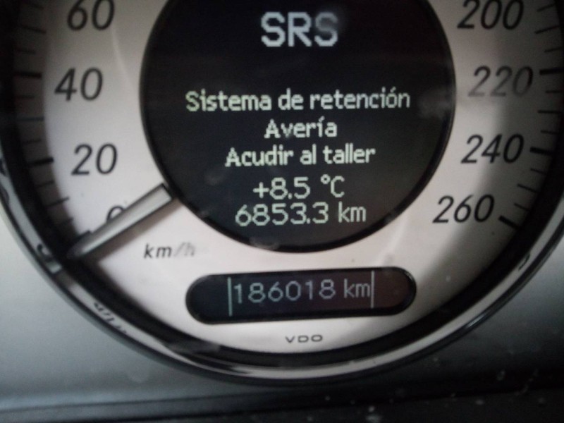 mercedes-benz clase e (w211) berlina del año 2008