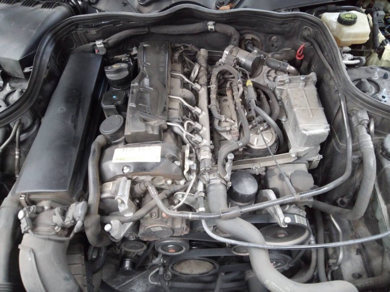 mercedes-benz clase e (w211) berlina del año 2008