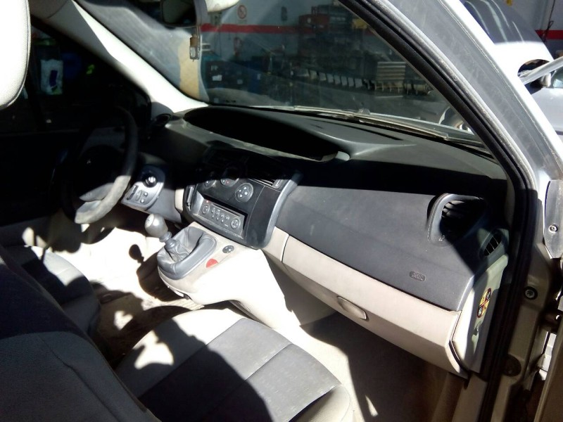 renault scenic ii del año 2003