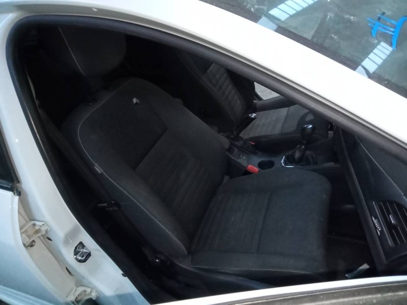 renault megane iii berlina 5 p del año 2014