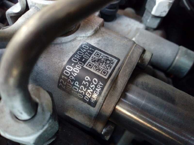 toyota auris del año 2013