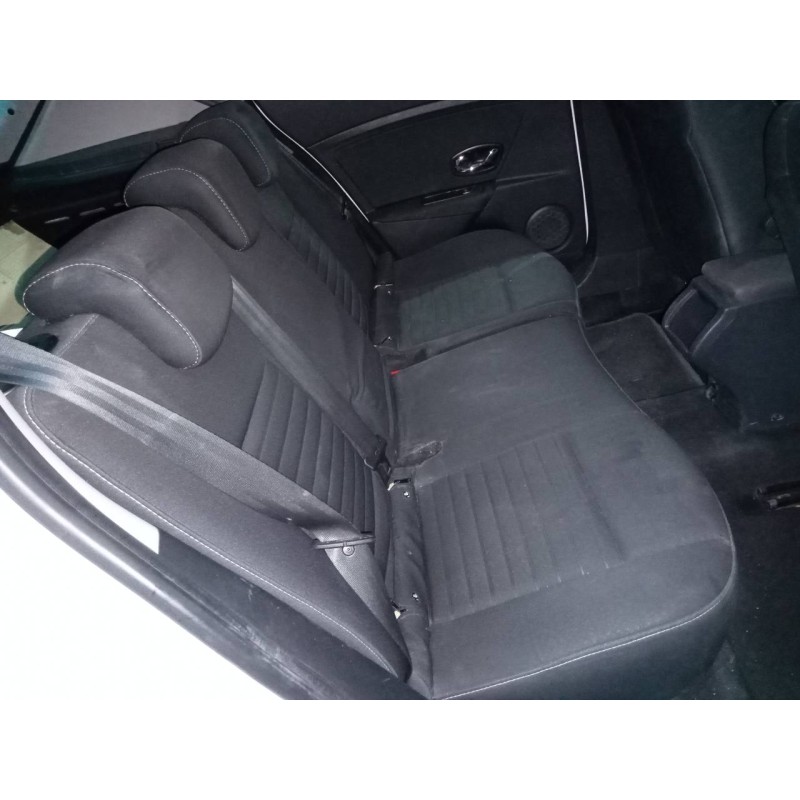 renault megane iii berlina 5 p del año 2014