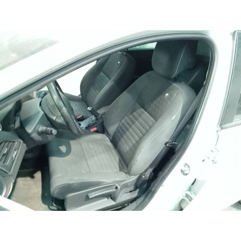 renault megane iii berlina 5 p del año 2014