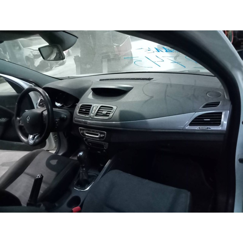 renault megane iii berlina 5 p del año 2014