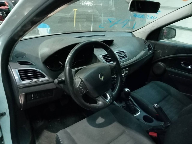 renault megane iii berlina 5 p del año 2014