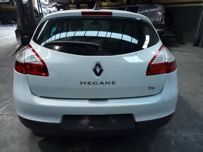 renault megane iii berlina 5 p del año 2014