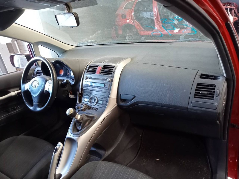 toyota auris del año 2009