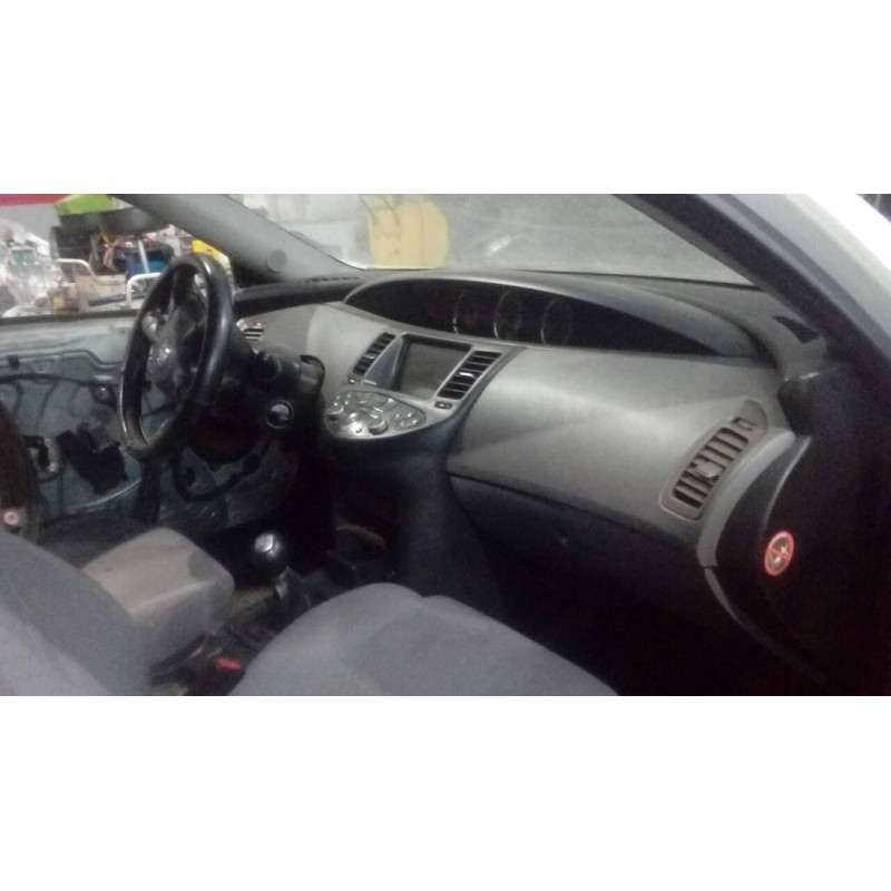 nissan primera berlina (p11) del año 2002