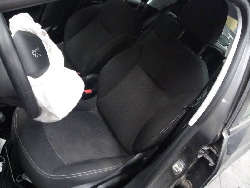 peugeot 208 del año 2018