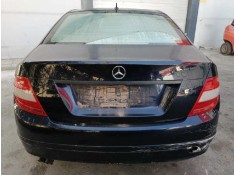 mercedes-benz clase c (w204) berlina del año 2013 2