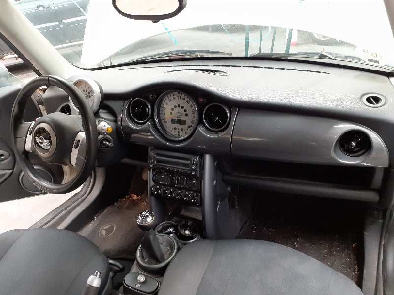 bmw mini (r50,r53) del año 2001