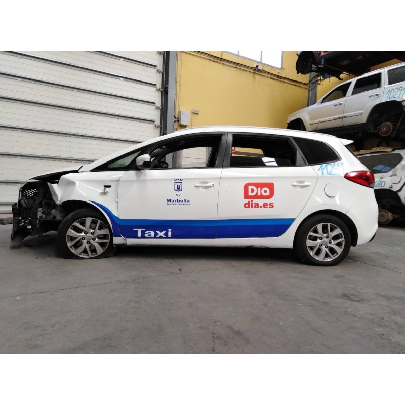 kia carens ( ) del año 2018