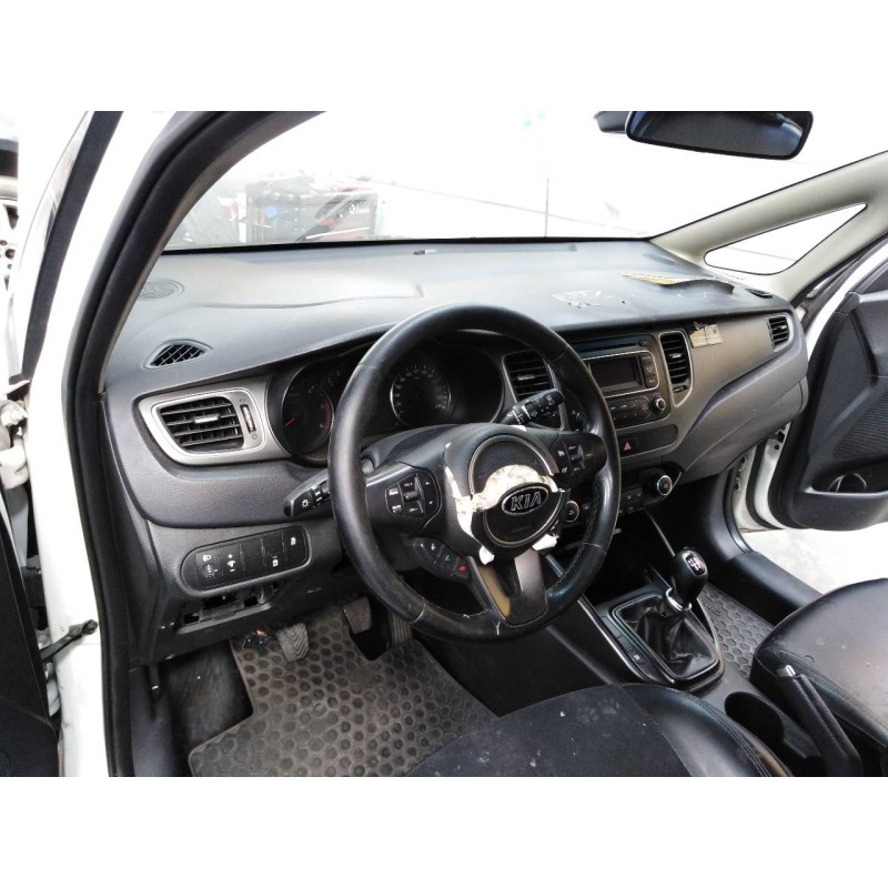 kia carens ( ) del año 2018