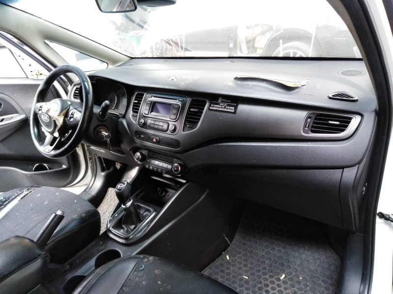 kia carens ( ) del año 2018