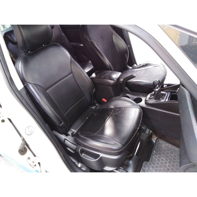 kia carens ( ) del año 2018