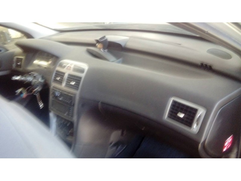 peugeot 307 (s1) del año 2004