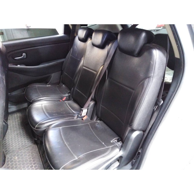 kia carens ( ) del año 2018