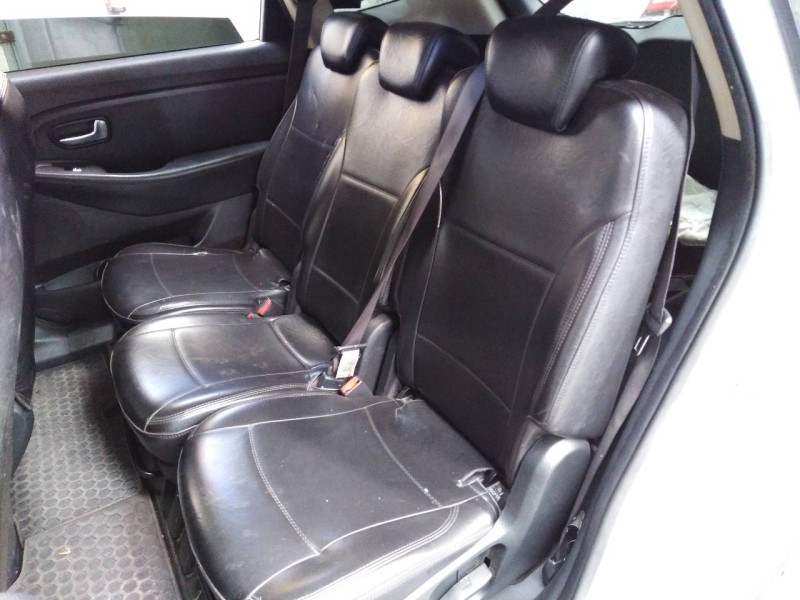 kia carens ( ) del año 2018