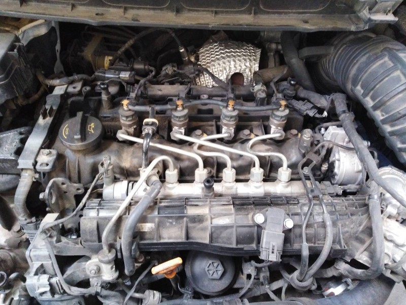 kia carens ( ) del año 2018