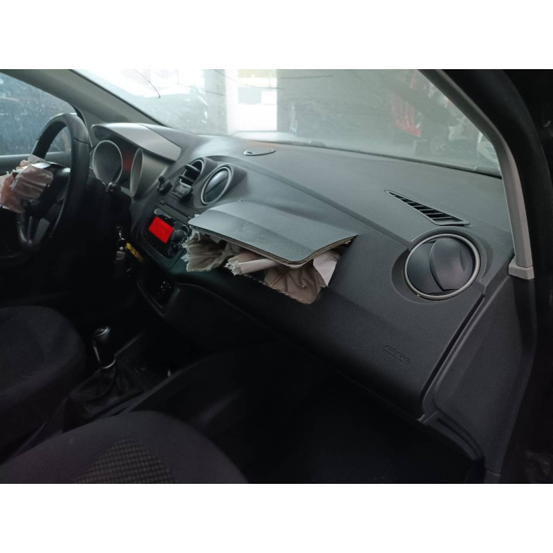 seat ibiza (6j5) del año 2010