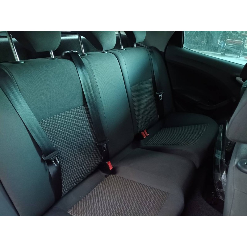 seat ibiza (6j5) del año 2010