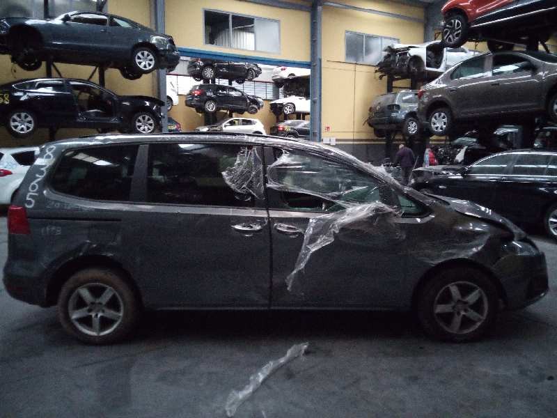 seat alhambra (710) del año 2010