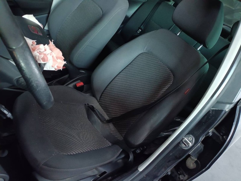 seat ibiza (6j5) del año 2010