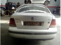 volkswagen bora berlina (1j2) del año 2000 2