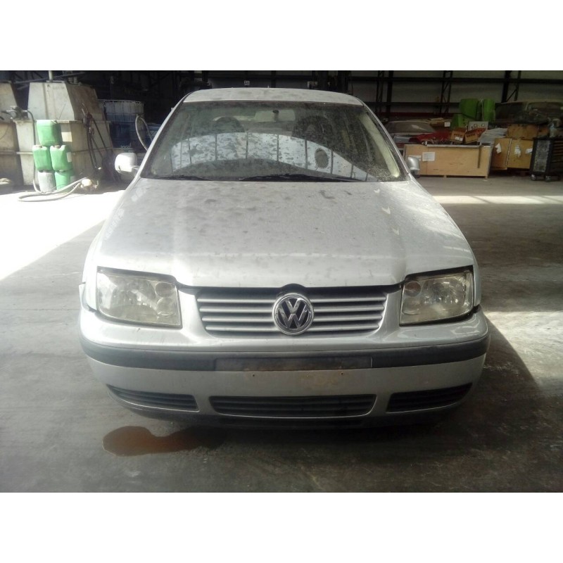 volkswagen bora berlina (1j2) del año 2000