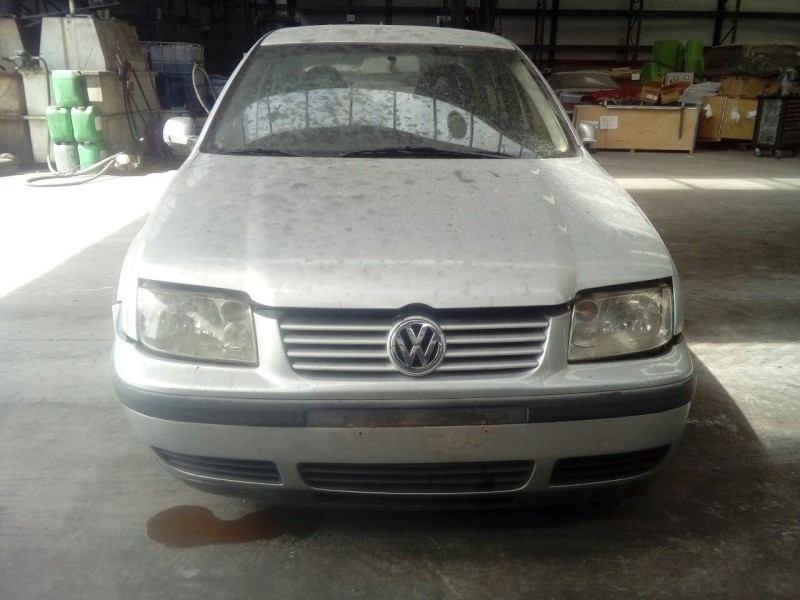 volkswagen bora berlina (1j2) del año 2000