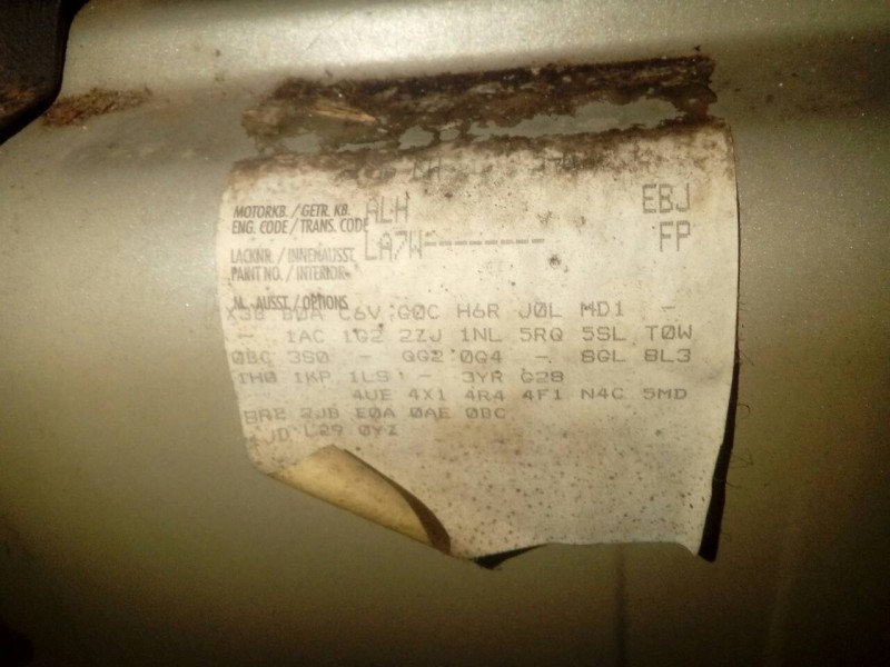 volkswagen bora berlina (1j2) del año 2000