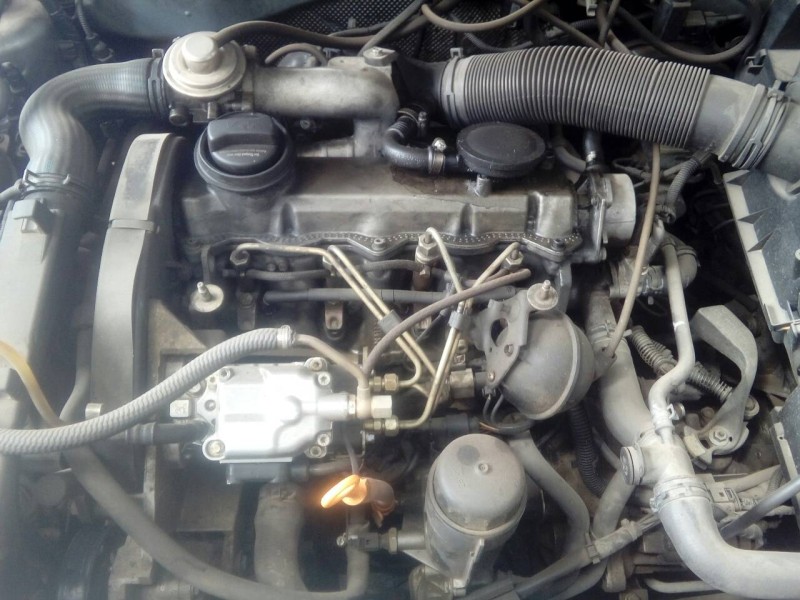 volkswagen bora berlina (1j2) del año 2000