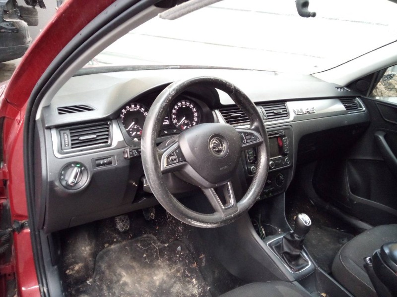 skoda spaceback (5h) del año 2015