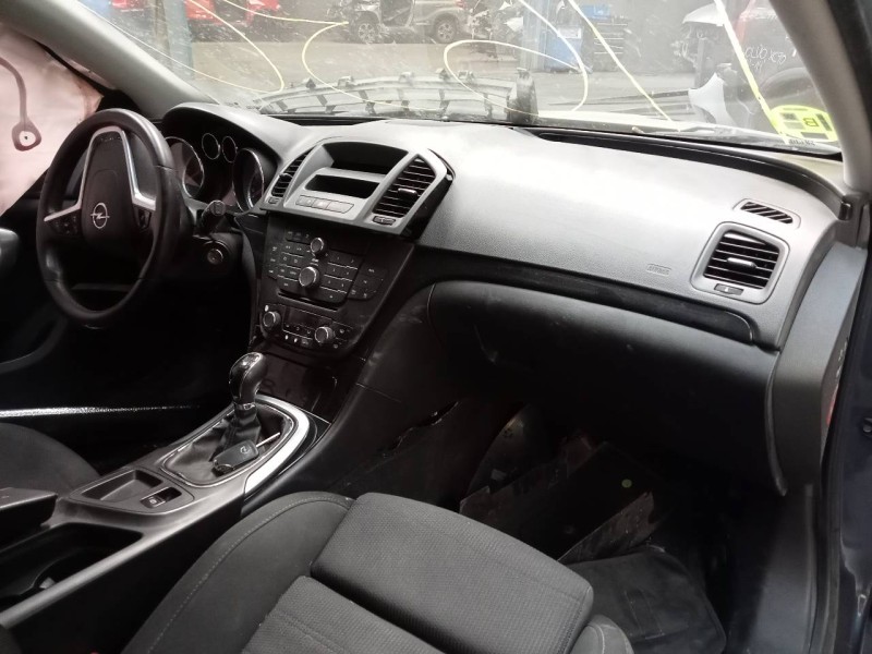 opel insignia berlina del año 2009