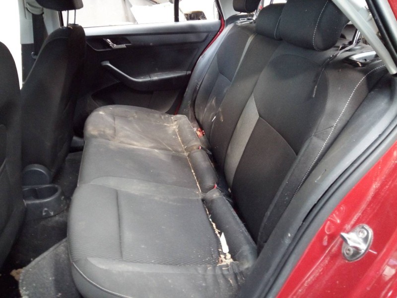 skoda spaceback (5h) del año 2015