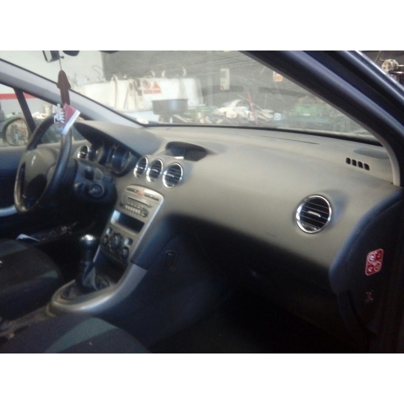 peugeot 308 del año 2010