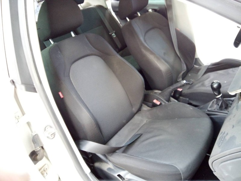 seat ibiza (6j5) del año 2010