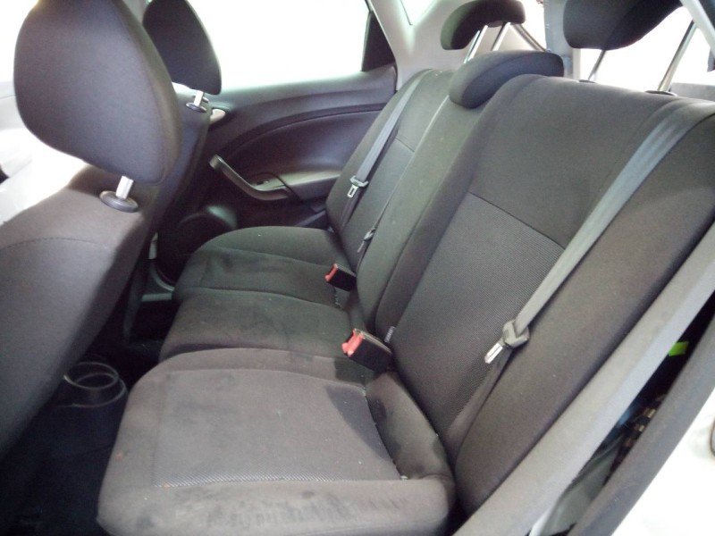 seat ibiza (6j5) del año 2010