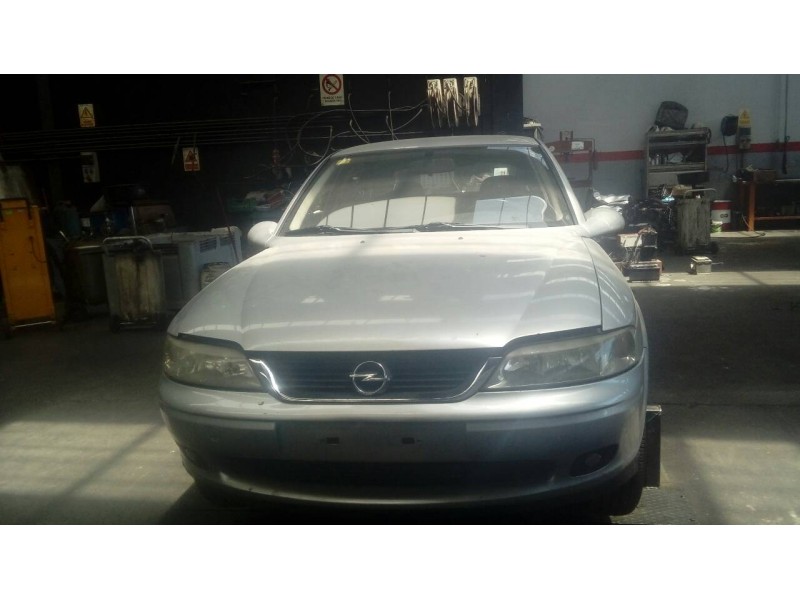 opel vectra b berlina del año 2001