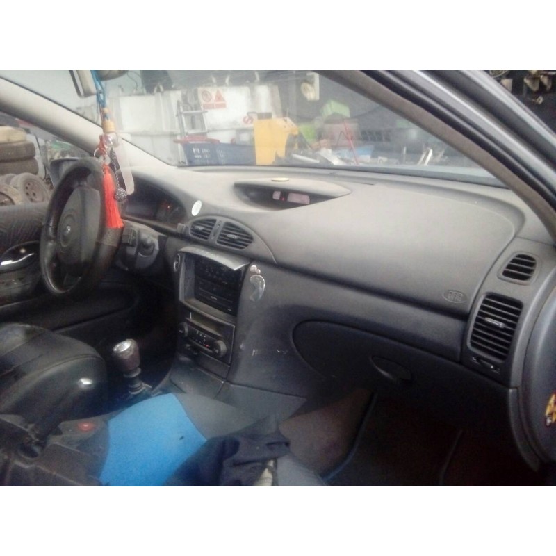 renault laguna ii (bg0) del año 2003