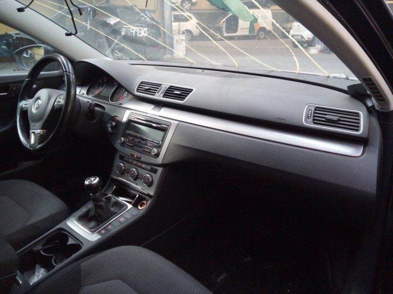 volkswagen passat variant (365) del año 2012