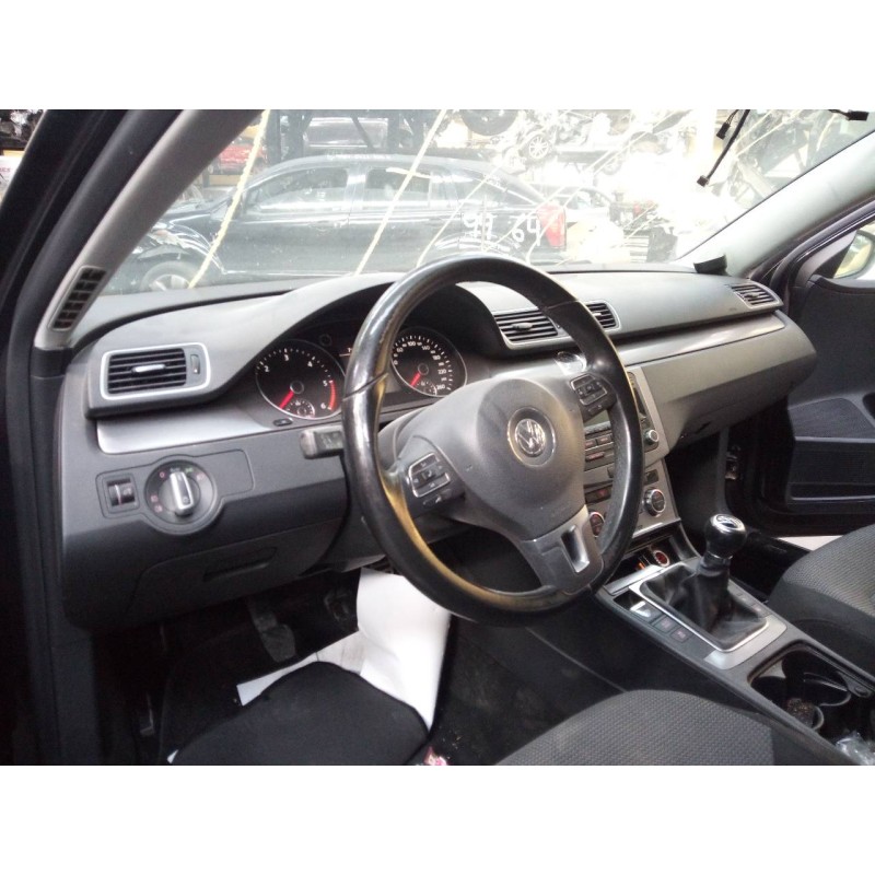 volkswagen passat variant (365) del año 2012