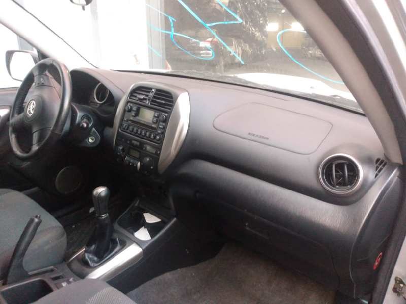 toyota rav 4 (a2) del año 2005
