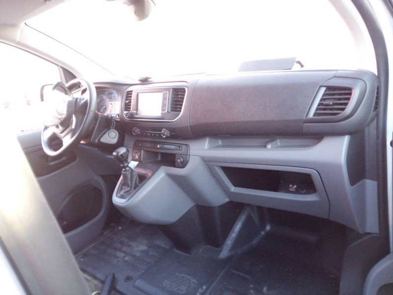 opel vivaro furgón del año 2022