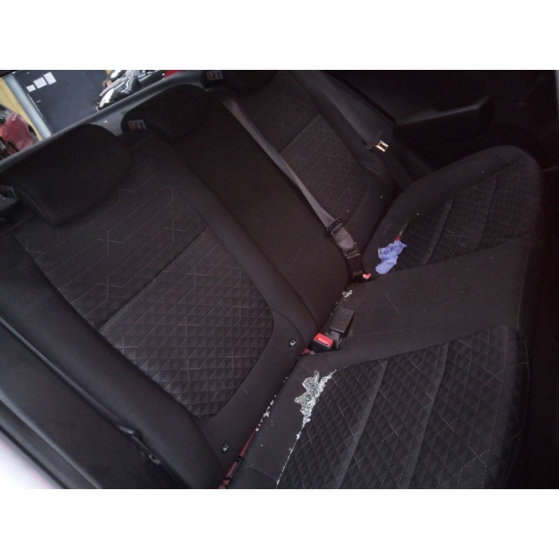 kia rio (yb) del año 2018