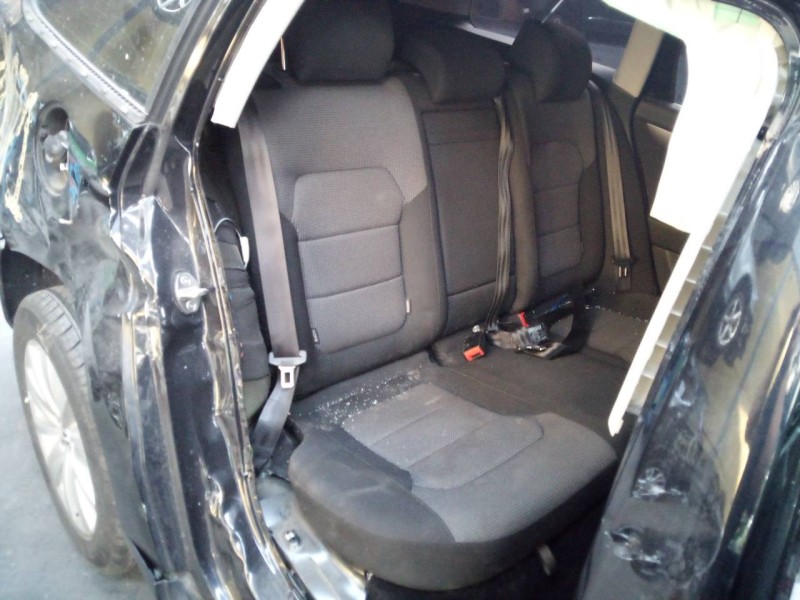 volkswagen passat variant (365) del año 2012